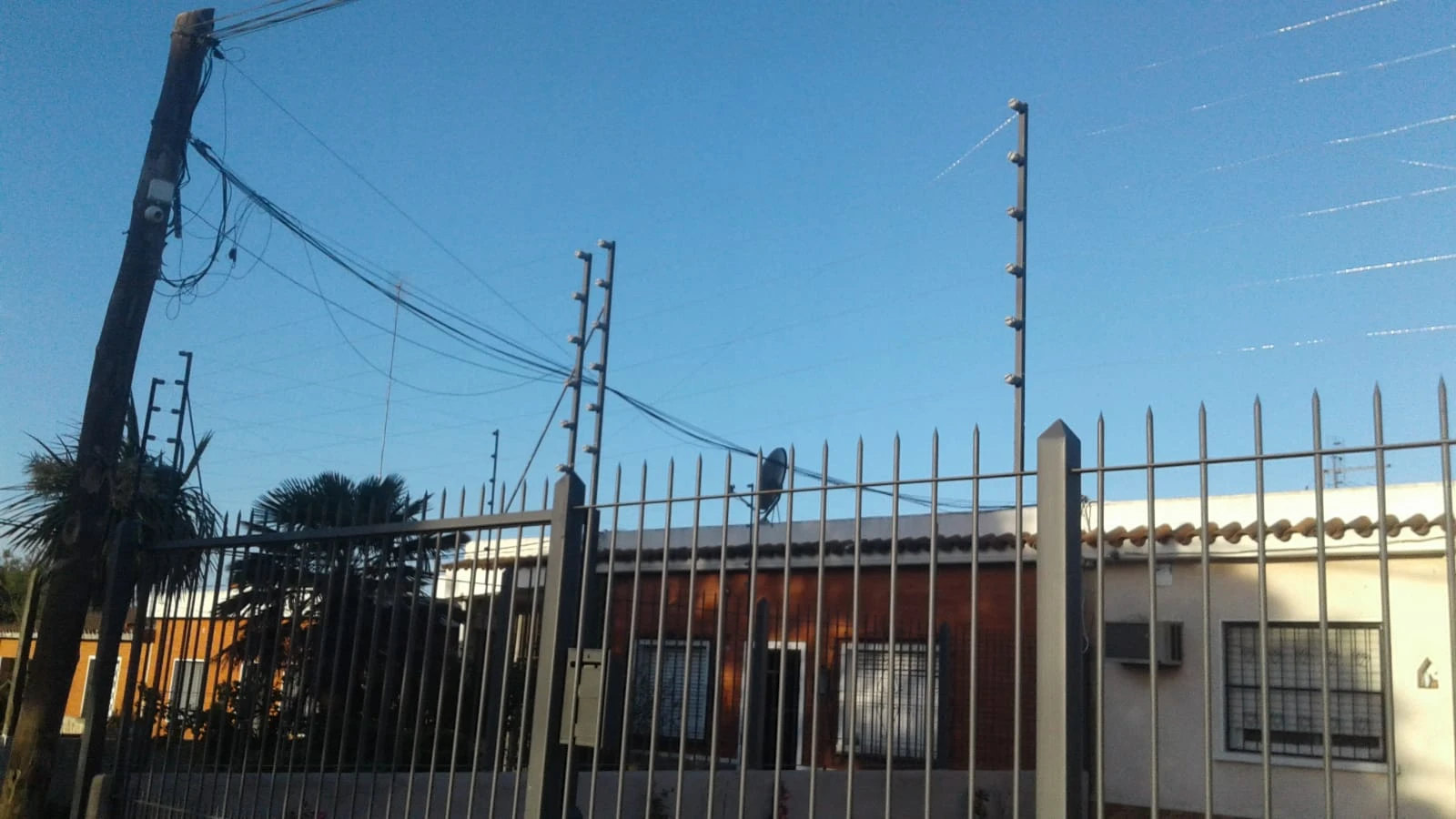 Instalación sobre reja exterior